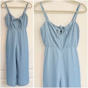 Old Navy Cropped Wide leg Chambray Tie-Strap Twist-Front Jumpsuit - Size XS